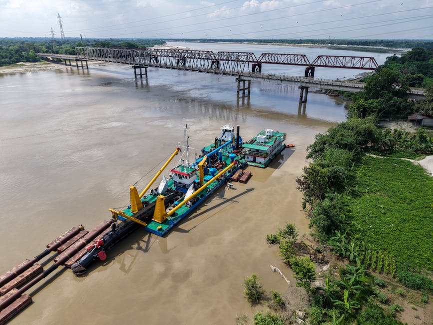 Lucrări de dragare pe Brațul Borcea pentru îmbunătățirea navigabilității
