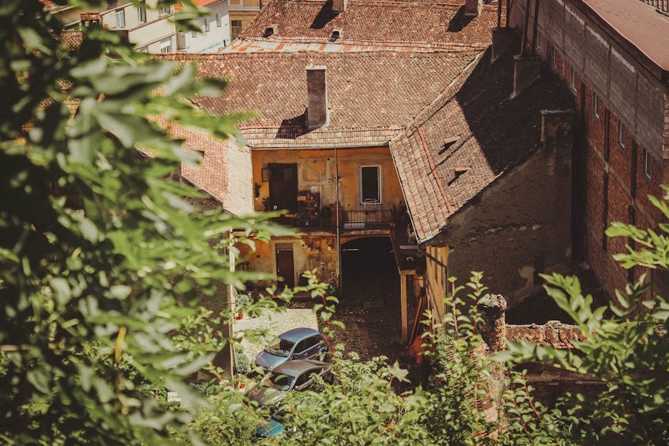 Investiție de aproape 1 milion de lei pentru îmbunătățirea curții interioare a Primăriei Brașov