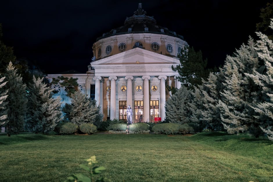 Descoperă povestea statuii lui George Coșbuc din Bistrița, un simbol al culturii românești