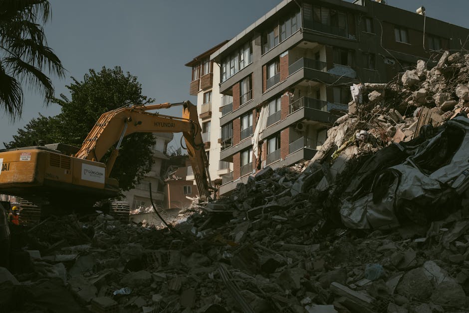 Tragedie în Istanbul: Cinci vieți pierdute în urma prăbușirii unei clădiri instabile