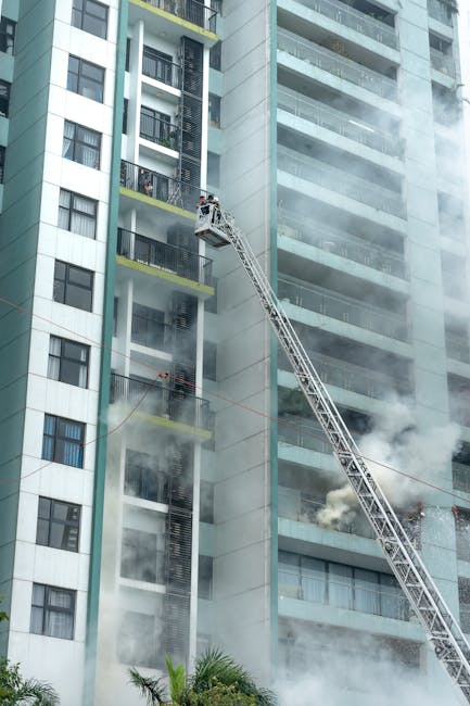 Incendiu devastator într-un bloc din Baia Mare: o țigară aprinsă stârnește flăcări