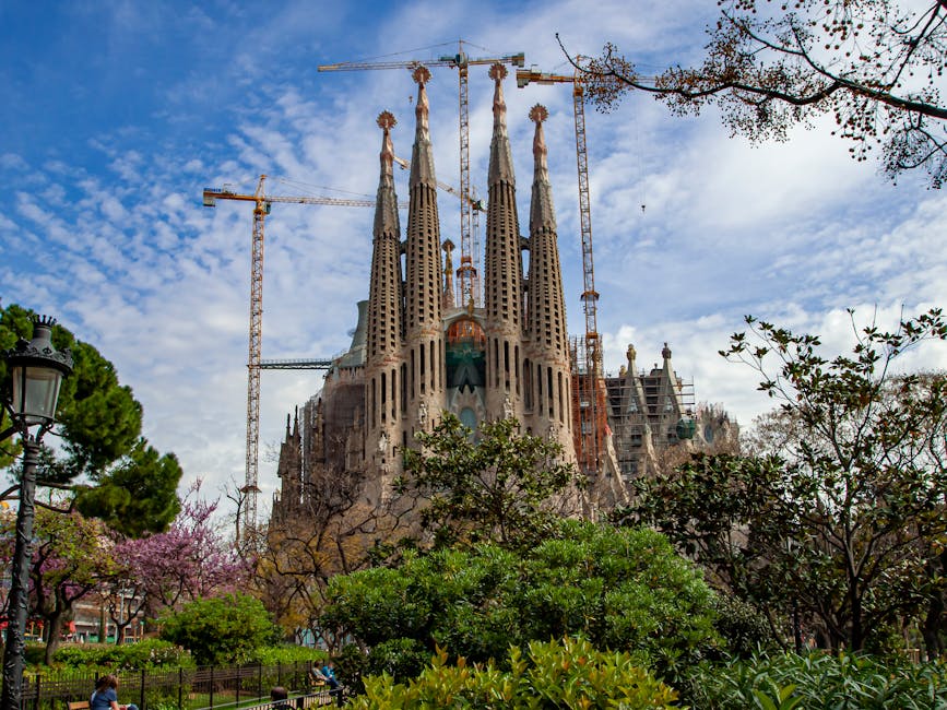 Sagrada Familia din Barcelona: cea mai înaltă biserică din lume
