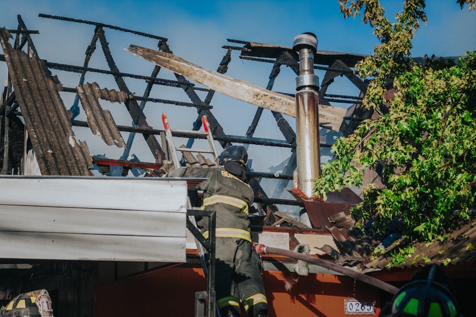 Incendiu devastator în comuna Cornățelu: intervenție rapidă a pompierilor