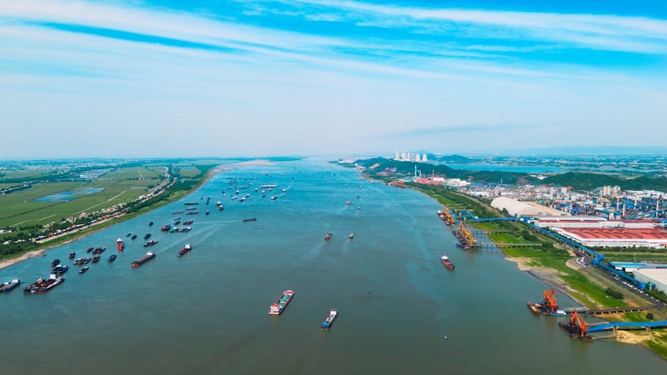 China pregătește o rută maritimă rapidă către Europa: promisiuni și provocări ecologice