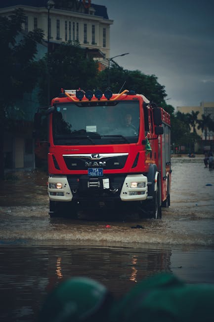 Incendiu la Albești-Paleologu: 50 de tone de azotat în pericol!