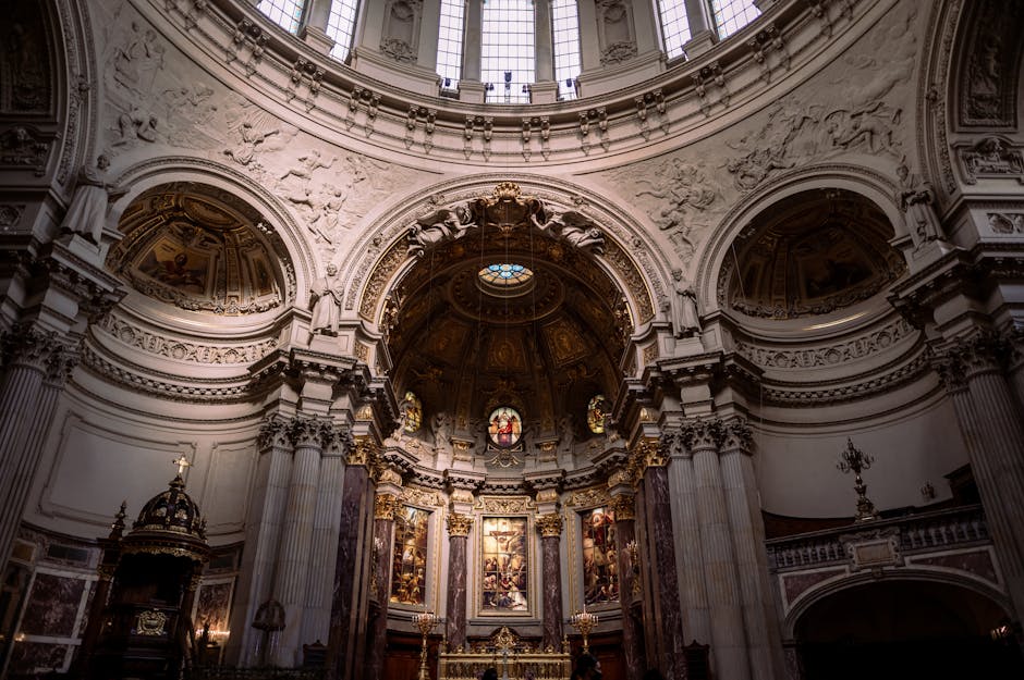 Incendiu devastator la Catedrala din Dorohoi: detalii despre daunele produse