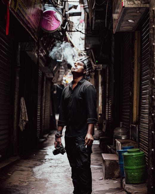 Scandal în Cluj: locatarii cer eliminarea băncilor-fumoar de sub balcoane