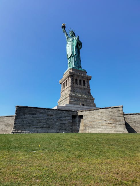 Român arestat în SUA pentru furt, cu identitate falsă asociată unei celebrități