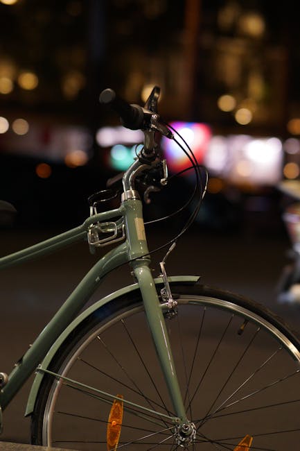 Pericol pe pista de biciclete din Cluj: parcarea ilegală amenință siguranța cicliștilor