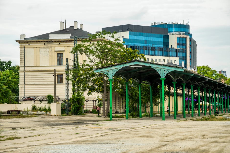 Locuitorii din apropierea Gării Oradea, prizonieri în șantierul pasajului subteran