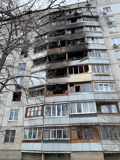 Tragedie în Pitești: incendiu devastator într-o clădire abandonată