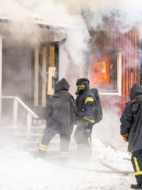 Incendiu devastator în Mârșa: două persoane rănite în lupta cu flăcările