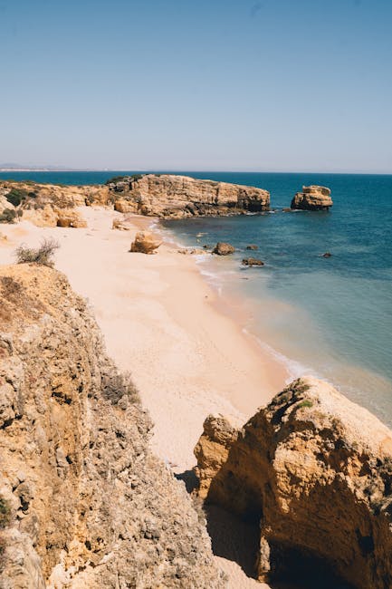 Algarve, cea mai bună destinație de plajă din lume pentru 2025, la doar patru ore de București
