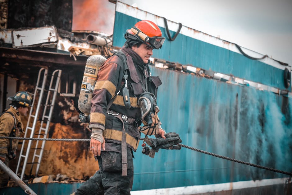Intervenția navelor multirol la incendiul din Marea Neagră, explicată de IGSU