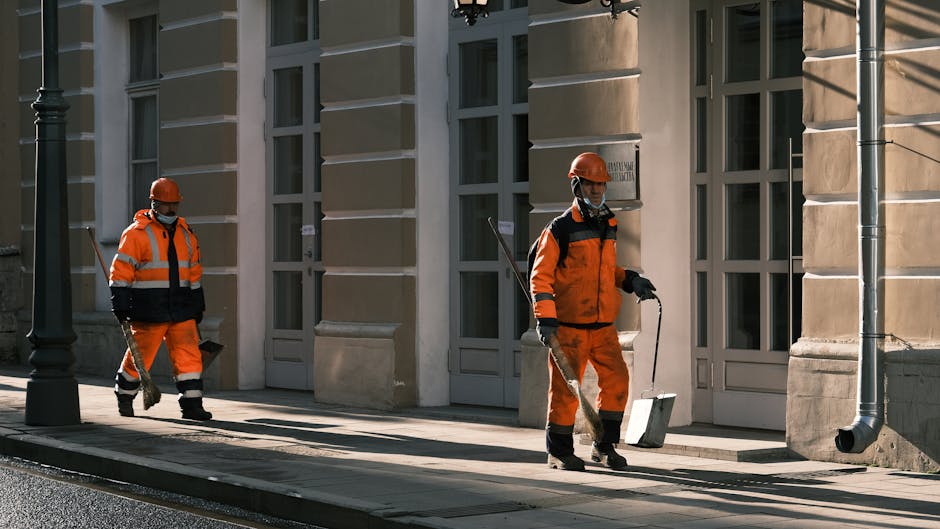 SaluT angajează măturători prin licitație, inclusiv din rândul deținuților