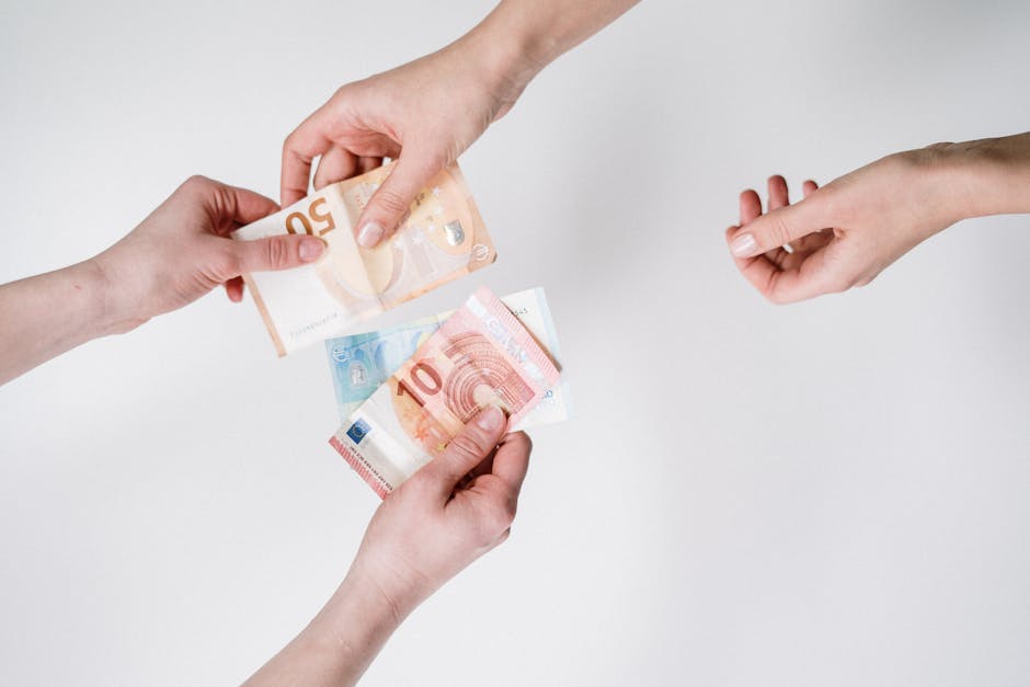 Noua limită pentru tranzacțiile cash în Uniunea Europeană: ce trebuie să știe românii