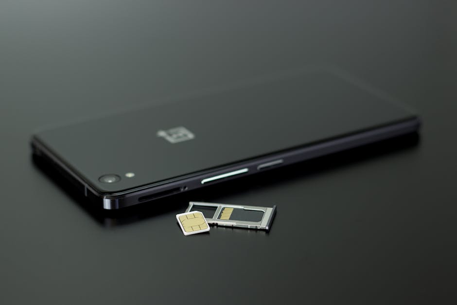 Telefoanele minimaliste câștigă popularitate în rândul tinerilor