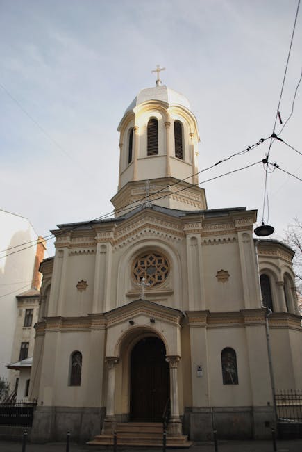 O nouă biserică s-a ridicat în Tunari, îmbinând tradiția cu modernitatea