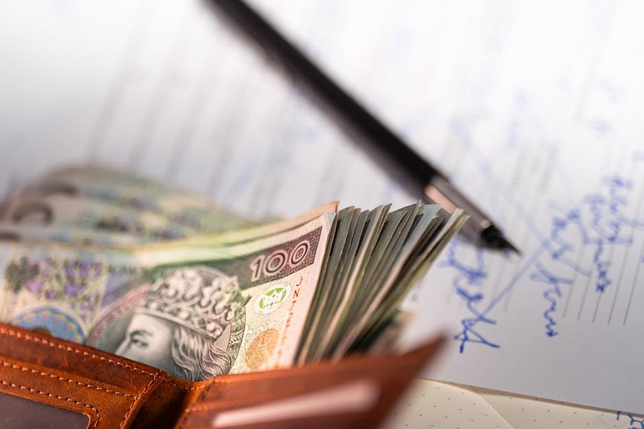 Cum poate un salariu de 4.000 de lei să justifice achiziția unei mașini de 30.000 de euro?