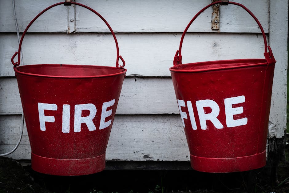 Incendiu surprinzător în Reșița: pompierii intervin rapid pentru a controla flăcările