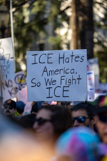 Protestele cresc în SUA după declarațiile lui Joe Rogan despre raidurile ICE