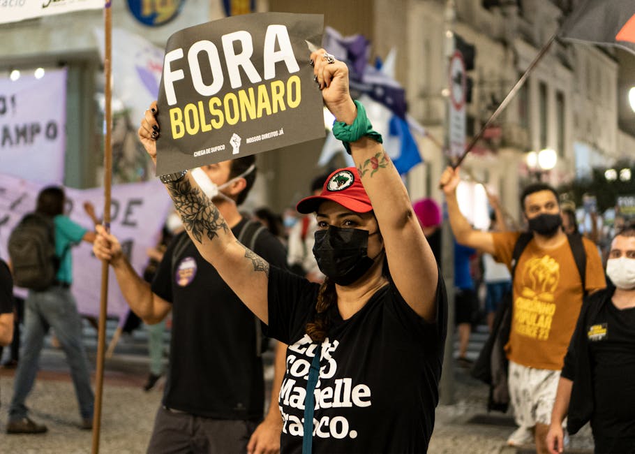 Scandalul corupției care amenință cariera politică a lui Flavio Bolsonaro