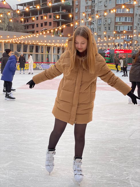 Bucureștenii se bucură de patinaj pe gheața din Cișmigiu, ignorând frigul