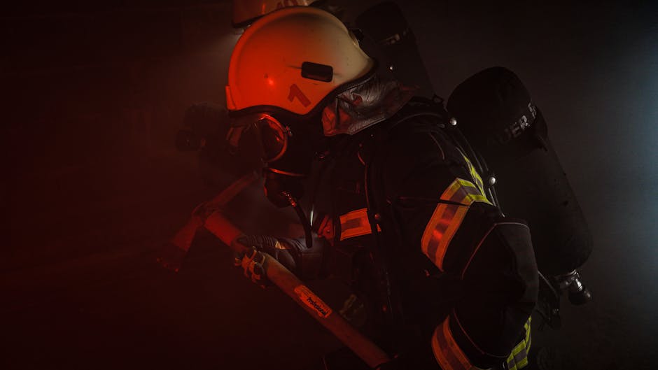 Incendiu devastator pe malul Dunării: o navă dezafectată în flăcări
