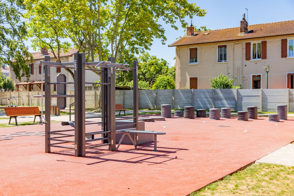 Lucrările de revitalizare a parcului Teiuș din Caransebeș revin în prim-plan