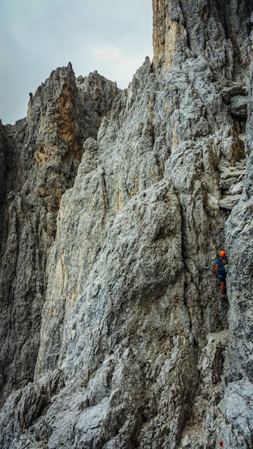 Alpinistul Alex Honnold escaladează Taipei 101 fără echipament de siguranță