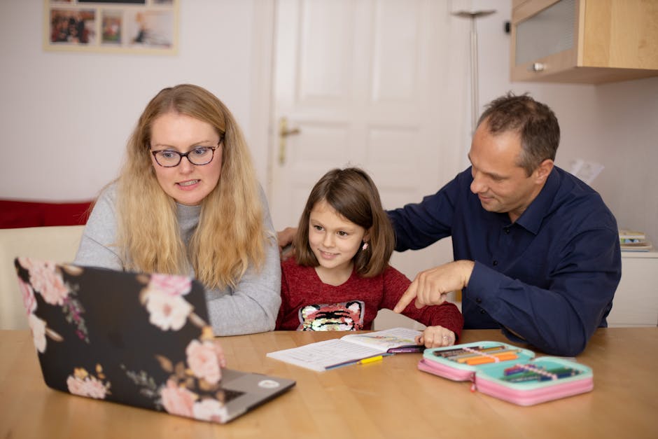 Părinți în fața justiției pentru homeschooling: o mamă din Beiuș acuzată de împiedicarea educației copiilor