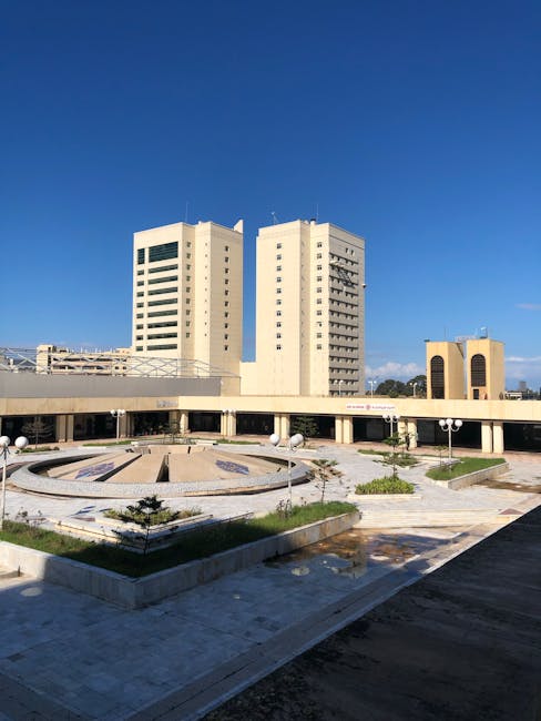 Clădirea multifuncțională din Parcul Traian atrage atenția chiriașilor