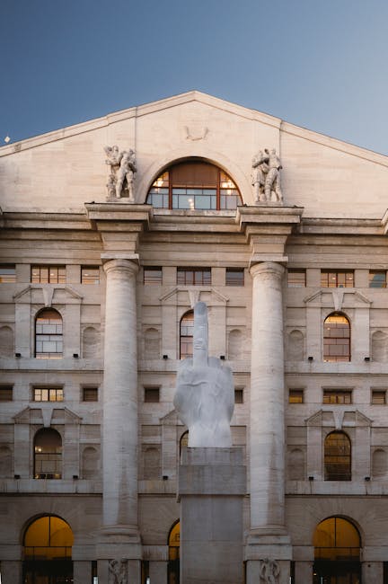 Controverse la Herculane: Primarul beneficiază de lucrări privilegiate