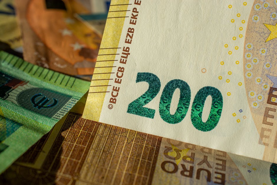 Euro în era modernă: noi bancnote cu design inovator în pregătire