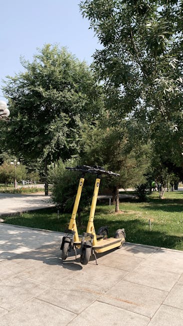 Firmele de închirieri trotinete contestă purtarea căștii: motivele din spatele opoziției