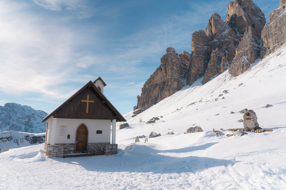 Biserica din Dolomiți, protejată de UNESCO, impune restricții pentru turiști