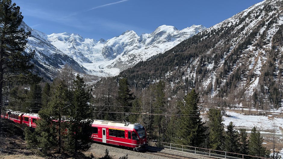 Experiența de neuitat pe Bernina Express: o călătorie feroviară printre vârfuri alpine