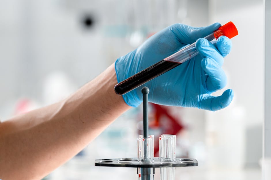 Un test de sânge promițător pentru detectarea riscului de Alzheimer cu mult înainte de simptome