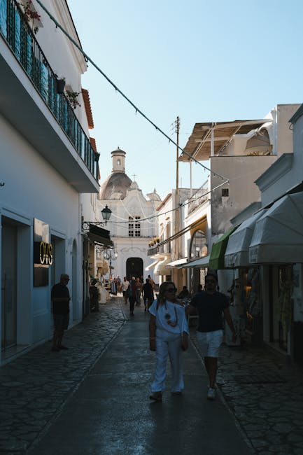 Capri impune reguli stricte pentru grupurile mari de turiști
