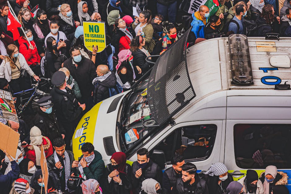 Intervenție a jandarmilor la protestul împotriva extremismului din București