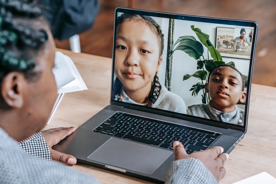 Revoluția digitală în educație: o școală din Avrig își transformă comunitatea online