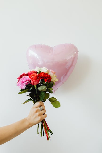 Românii își declară dragostea cu flori de Valentine's Day: comenzi record la florării