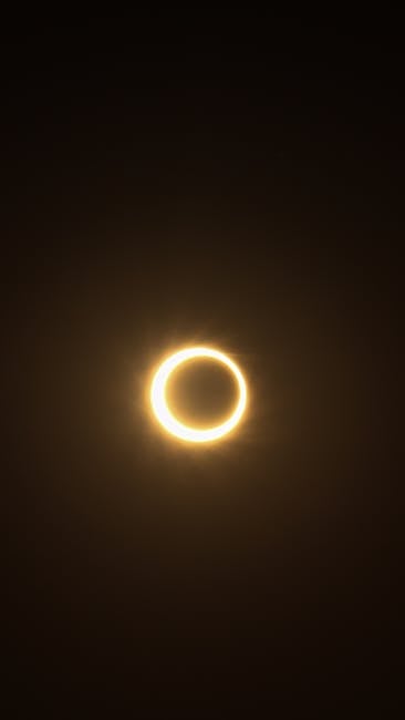 Eclipsa solară inelară de mâine: spectacol rar vizibil în Antarctica