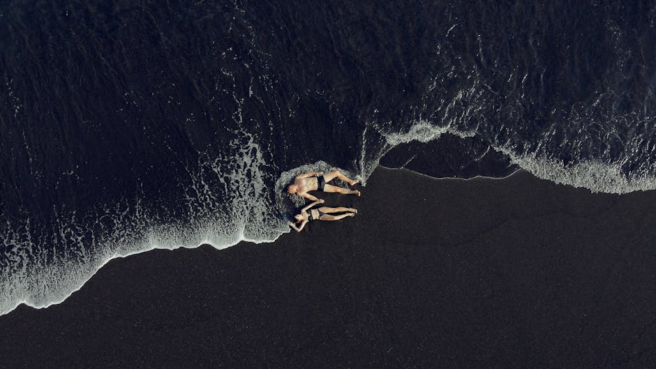 Un obiect neidentificat observat în marea de la Costinești: Ce spun turiștii