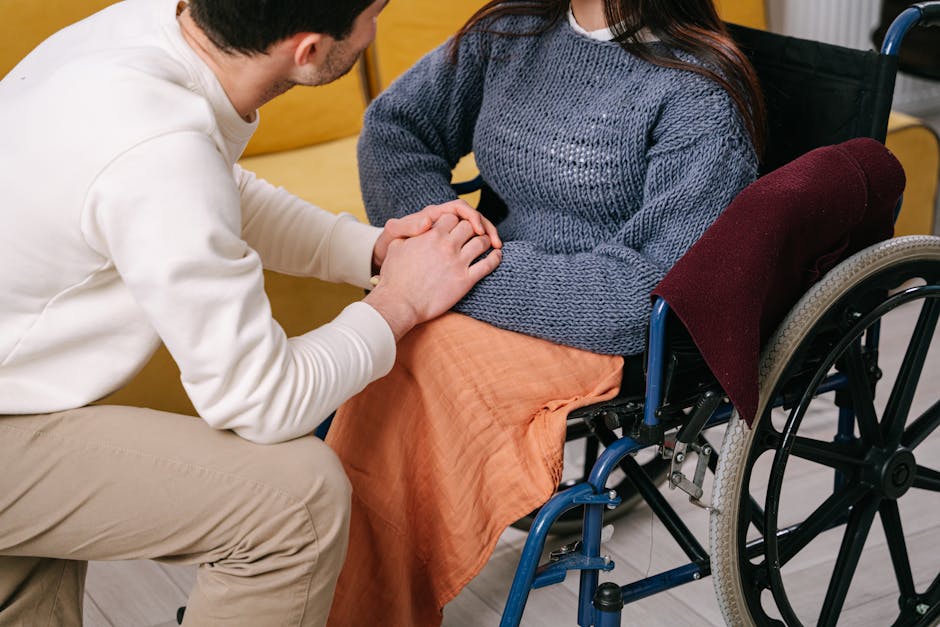 Jandarmii ajută o familie cu dizabilități să depășească obstacolele zăpezii