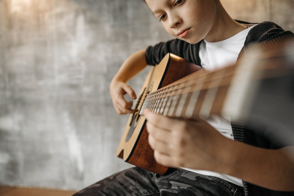Un tânăr talent din Deva strălucește la competiția națională de chitară
