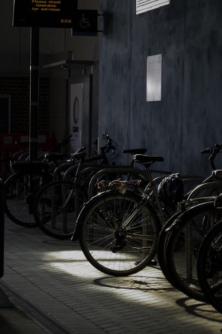 Locuri limitate pentru biciclete în București: cât costă și cum funcționează parcările
