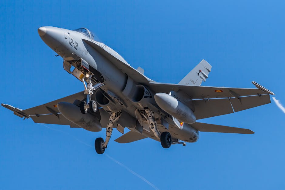 Zboruri militare surprinzătoare deasupra Satu Mare: F-18 și Airbus A400M în acțiune