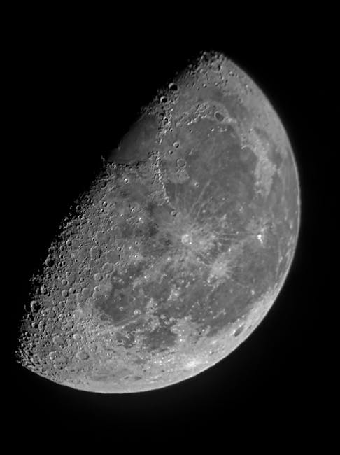 Un asteroid uriaș va trece aproape de Lună în 2032, dar nu există motive de panică