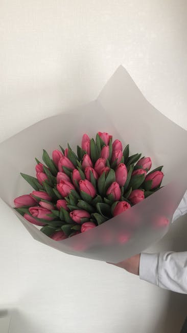 Descoperă prețurile buchetelor de 8 Martie: lalelele și florile de primăvară, cele mai populare alegeri